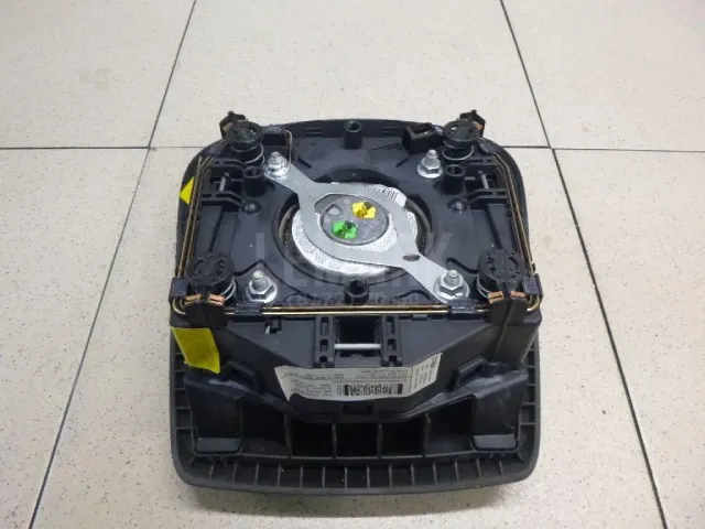 Подушка безопасности в рулевое колесо для  GM Pontiac Vibe 2002-2007