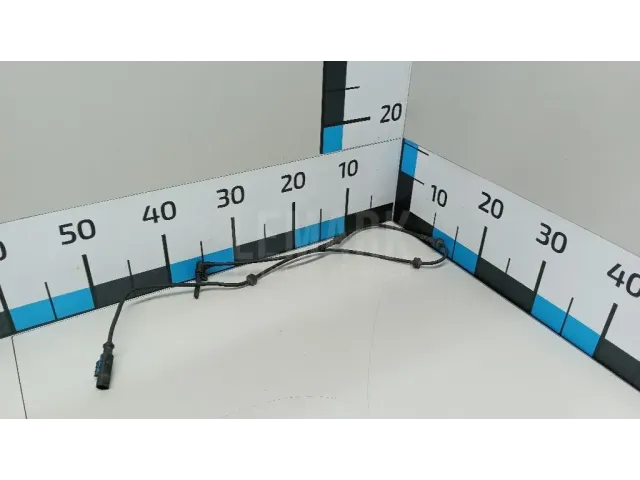Датчик ABS передний