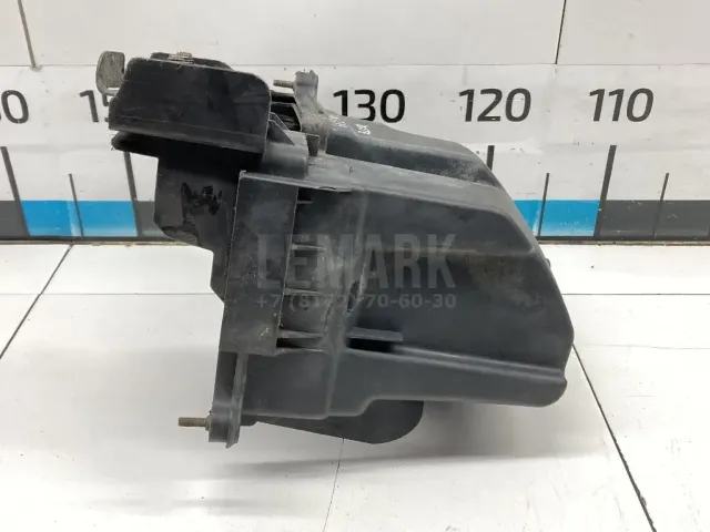 Корпус блока предохранителей для  BMW 7-serie E32 1986-1994