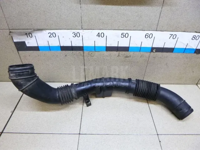 Патрубок воздушного фильтра