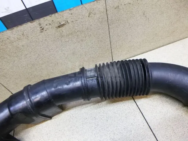 Патрубок воздушного фильтра