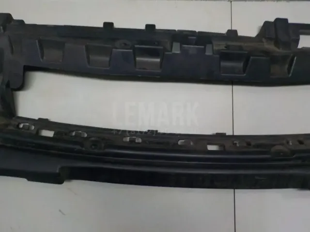 Кронштейн решетки радиатора для  Citroen C2 2003-2008
