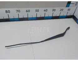 Поводок стеклоочистителя передний левый