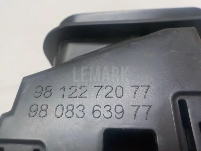 Дефлектор воздушный для  Fiat Uno 1989-1995
