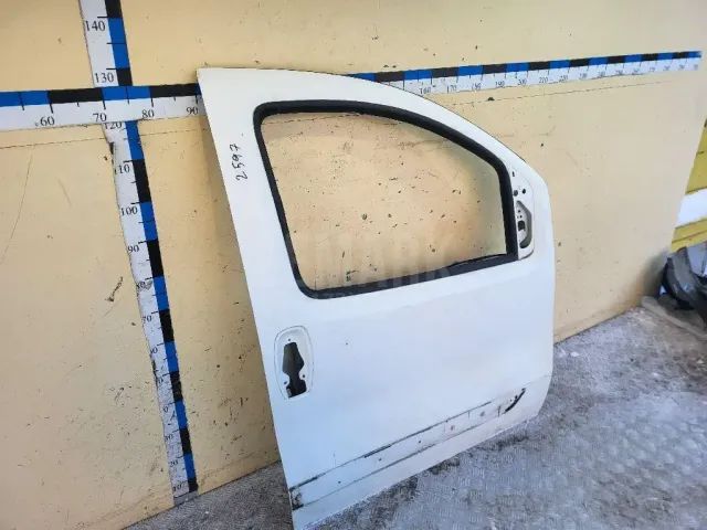 Дверь передняя правая
