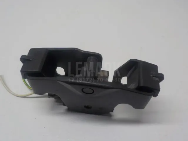 Ответная часть замка багажника для  BMW 7-serie G11/G12 2015-2022