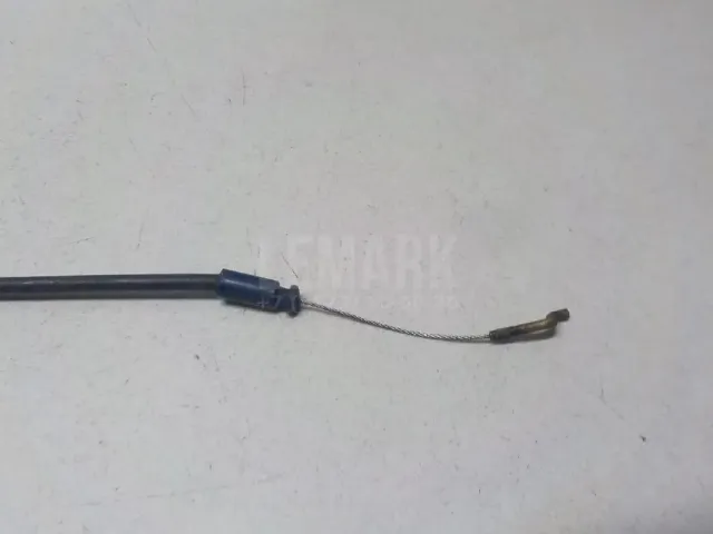 Трос открывания капота