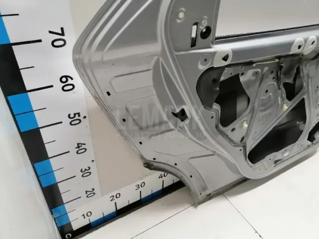Дверь задняя левая