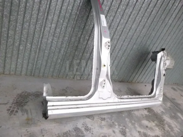 Порог со стойкой правый для  Ford Focus I 1998-2005