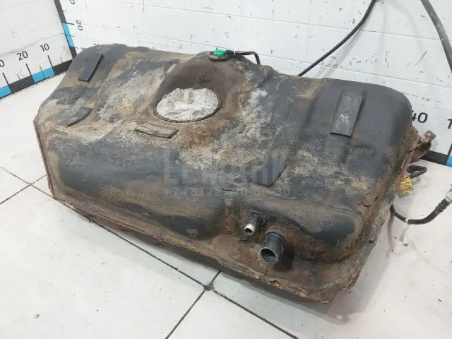 Бак топливный