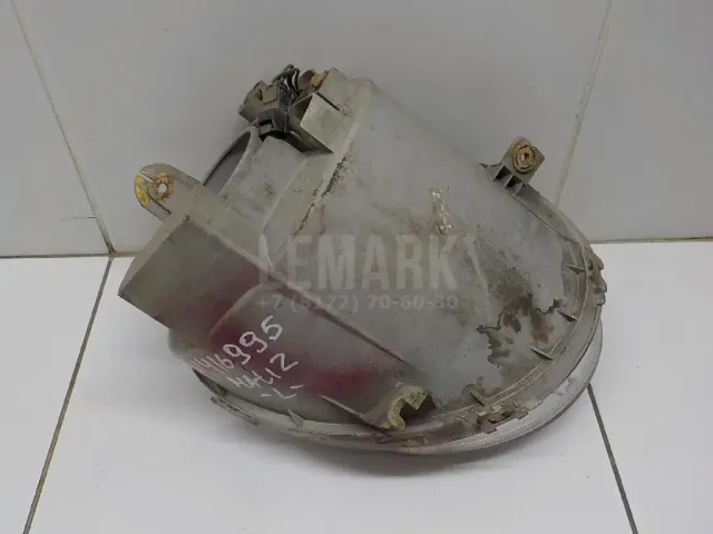 Фара левая
