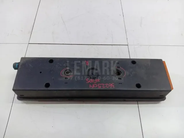 Фонарь задний правый для  Chrysler Pacifica 2003-2008