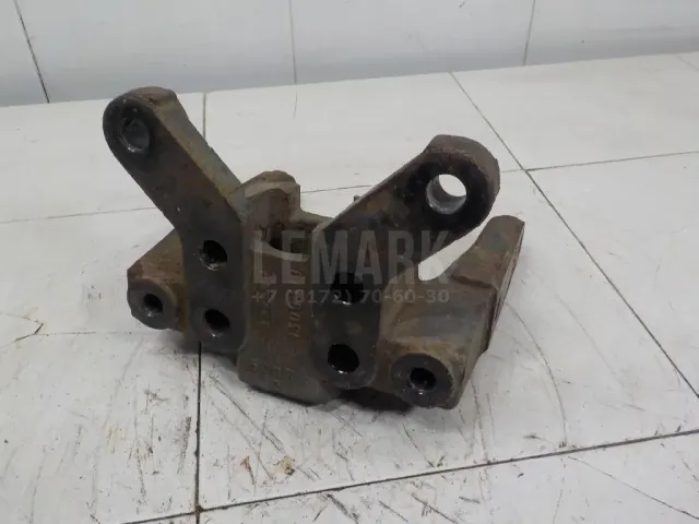 Кронштейн переднего бампера для  BMW X1 E84 2009-2015