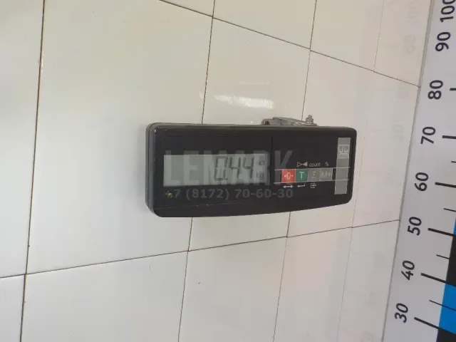 Поводок стеклоочистителя переднего