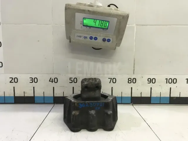 Опора двигателя задняя