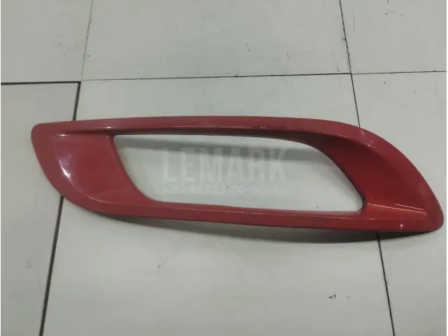Рамка противотуманной фары правой для  Citroen Xsara Picasso 1999-2010