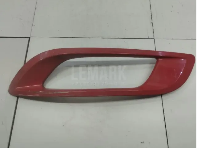 Рамка противотуманной фары левой для  Citroen C5 2004-2008
