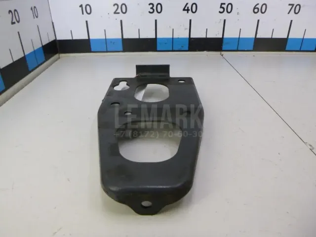 Кронштейн усилителя переднего бампера правый для  Ford Ranger 2006-2012