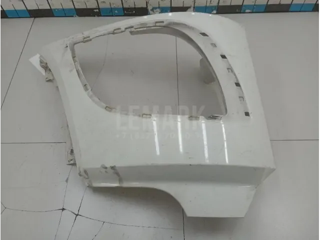 Рамка фары правой