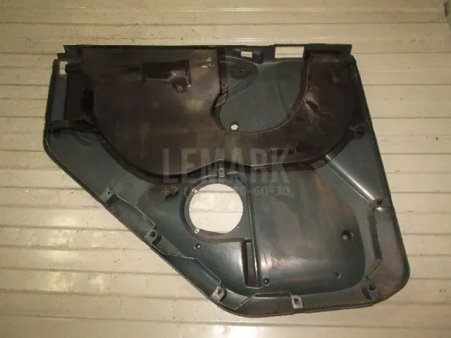 Обшивка двери передней правой для  Ford Fiesta 2008-2019
