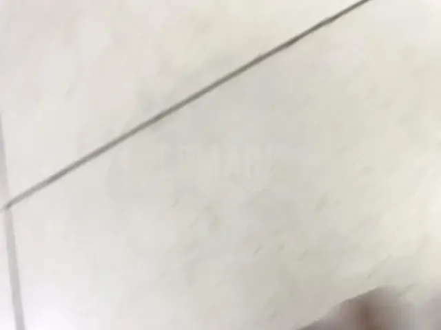 Амортизатор капота