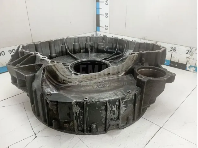 Кожух маховика