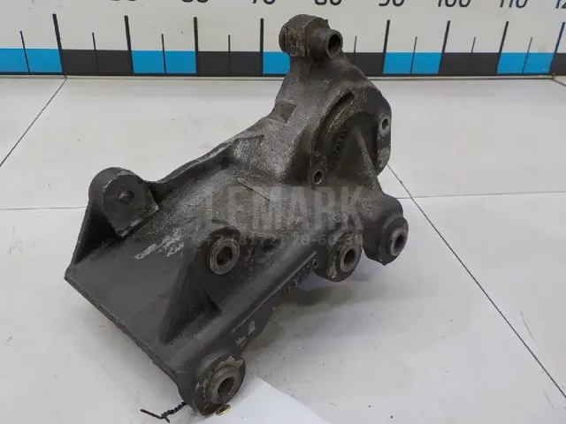Кронштейн генератора для  BMW 5-serie E60/E61 2003-2009