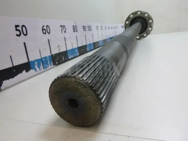 Полуось задняя правая