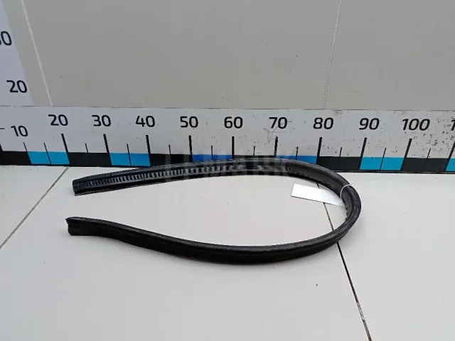 Уплотнитель капота для  Changan Alsvin (B511) 2018