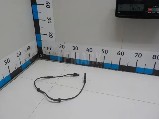 Датчик ABS задний