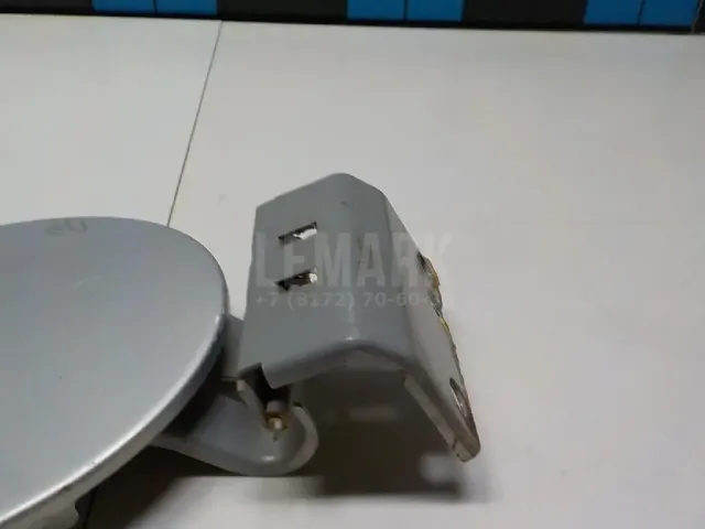 Лючок бензобака