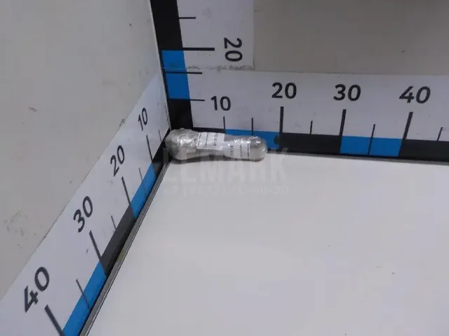 Болт головки блока