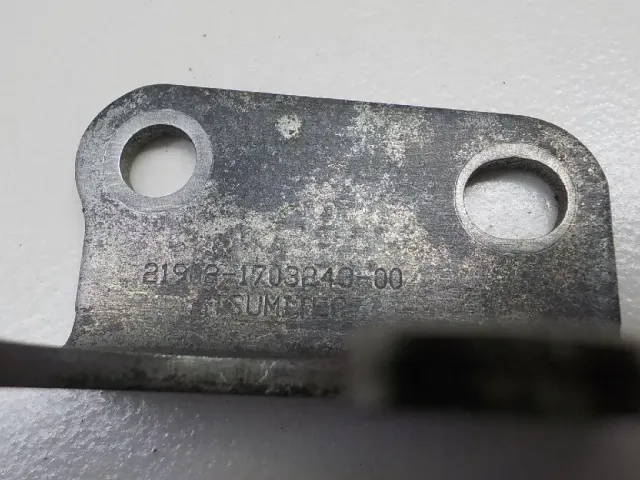 Кронштейн крепления троса КПП для  Citroen Saxo 1996-1999