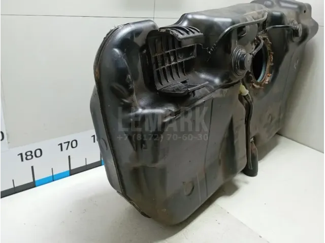 Бак топливный