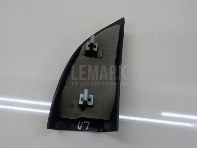 Крышка зеркала внутренняя левая для  Cadillac XT5 2016