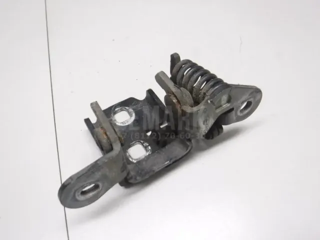 Петля двери задней левой нижняя для  Ford America Taurus 1992-1996