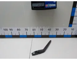 Поводок стеклоочистителя заднего