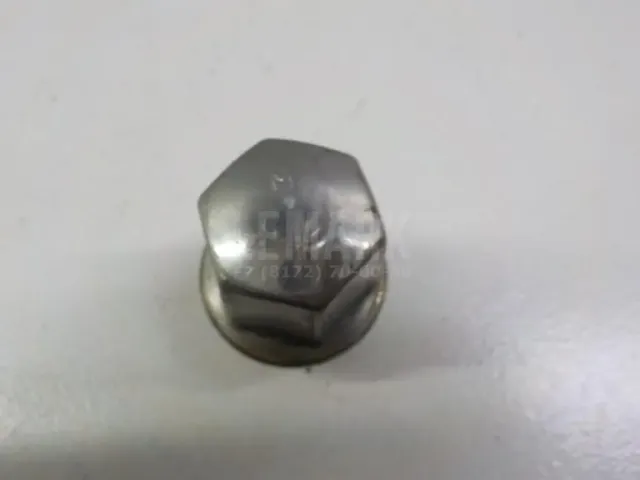 Гайка колеса