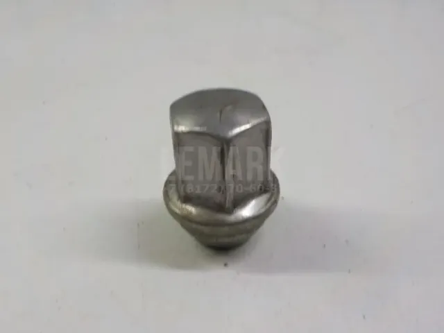 Гайка колеса