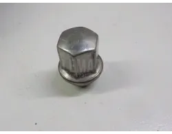Гайка колеса