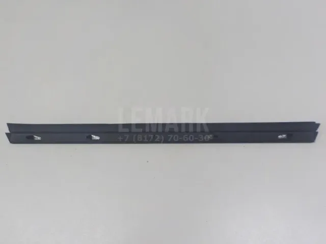 Накладка стекла заднего правого для  FAW Bestune T99 2019