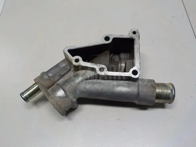 Корпус термостата для  Chrysler Pacifica 2003-2008