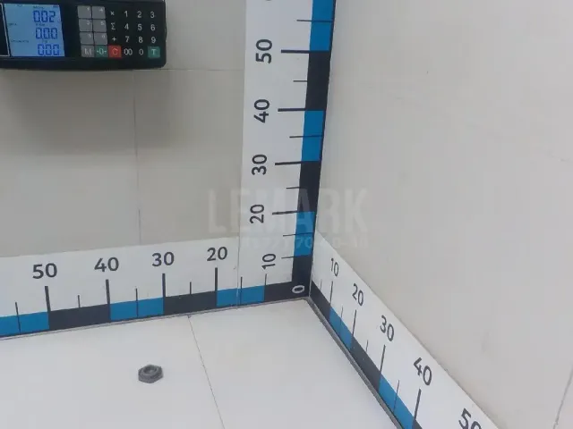 Болт распредвала