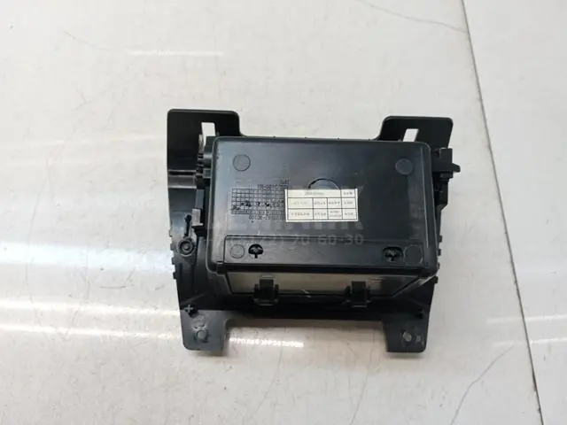 Ящик передней консоли для  BMW X1 E84 2009-2015