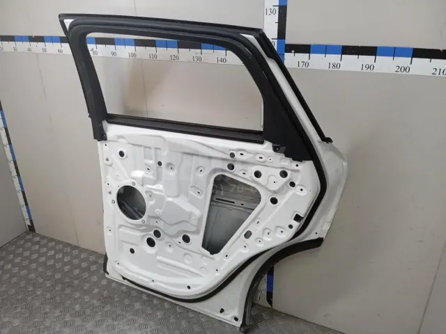 Дверь задняя правая для  Chrysler Pacifica 2003-2008