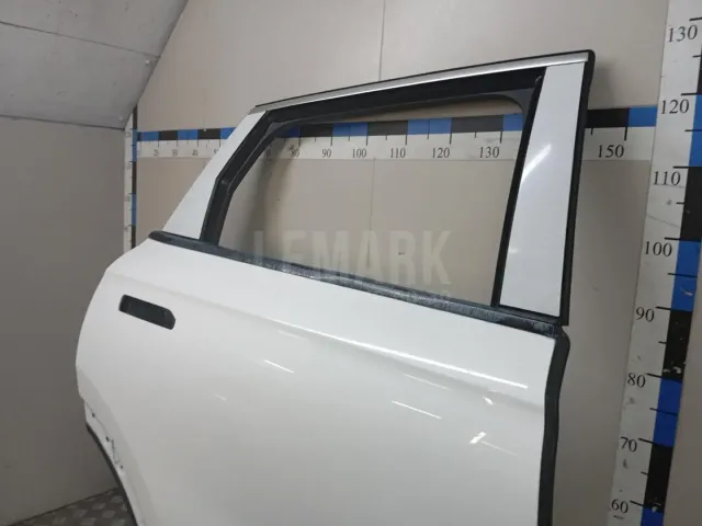 Дверь задняя правая для  Chrysler Pacifica 2003-2008