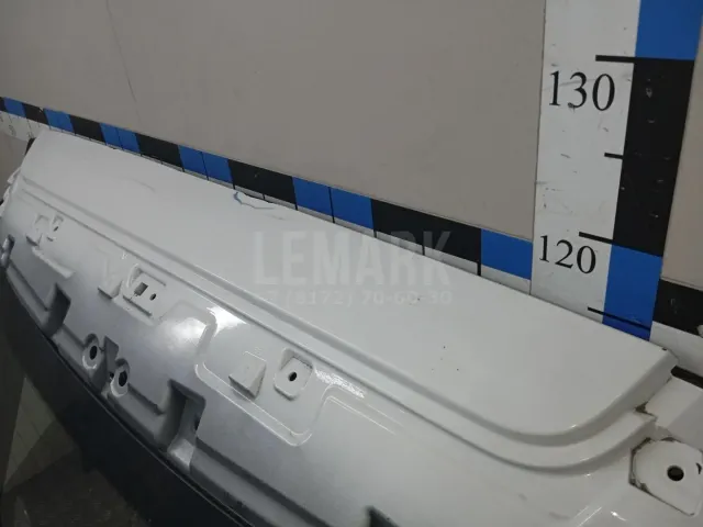 Дверь багажника со стеклом
