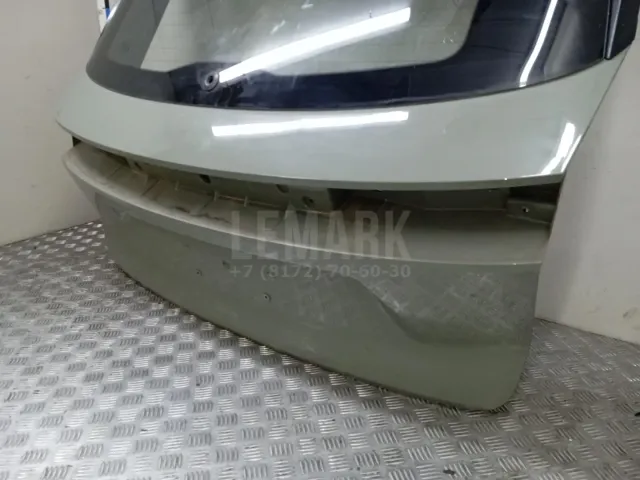 Дверь багажника со стеклом