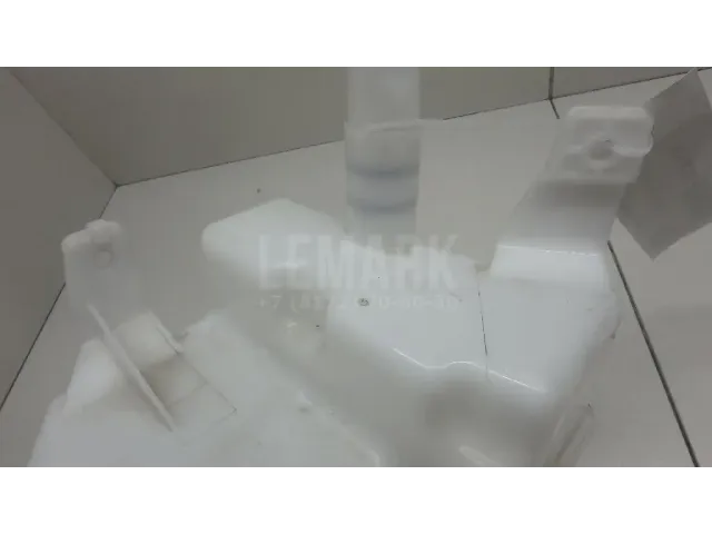 Бачок омывателя лобового стекла