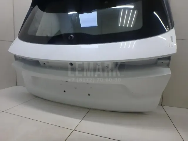 Дверь багажника со стеклом